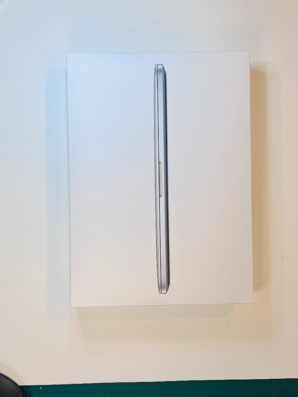Macbook Pro Apple  13” A1502 box only